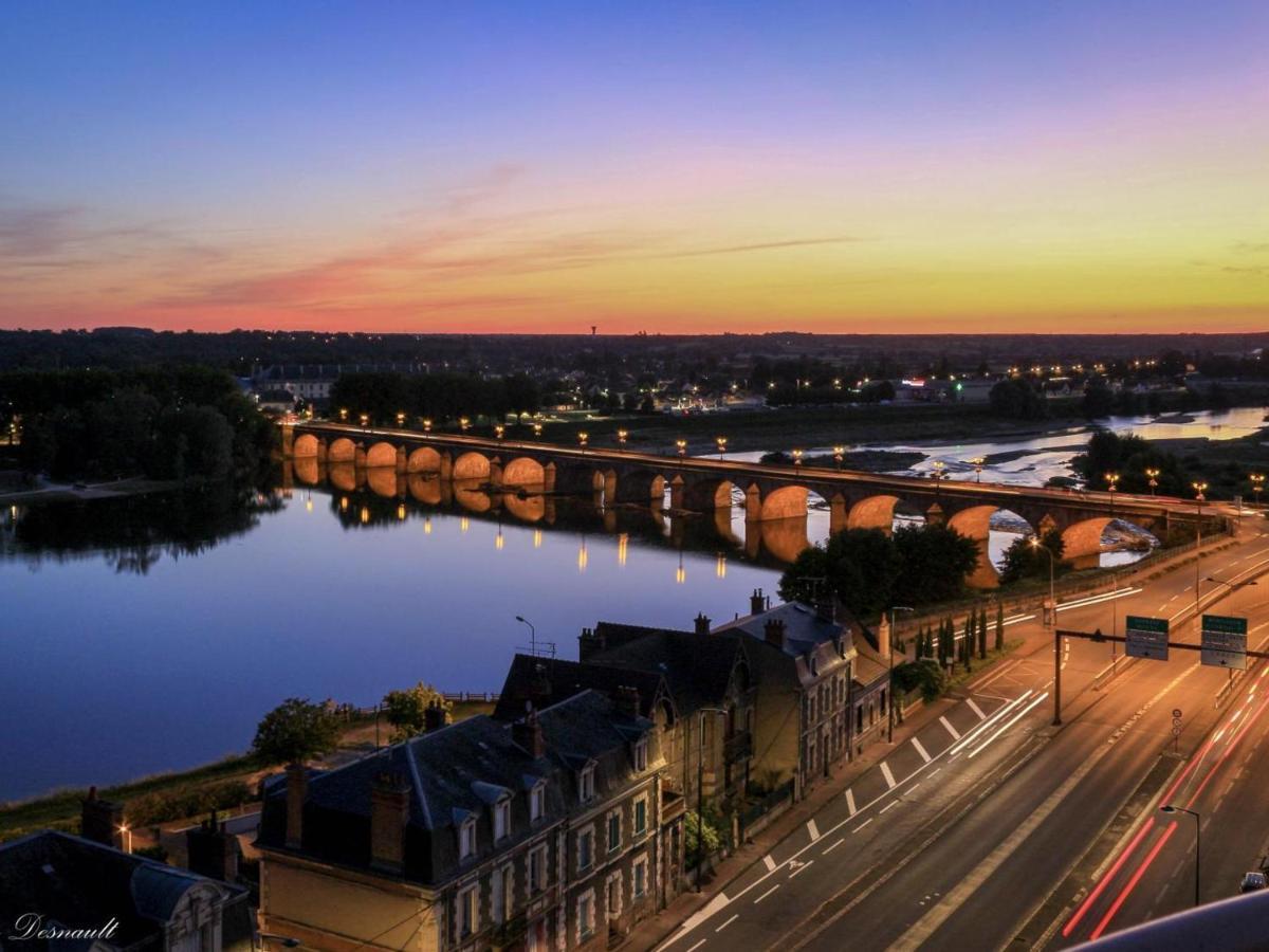 Appartement Panoramique Au Centre De Moulins Avec Terrasse, 2 Chambres, Et Equipements Modernes - Fr-1-489-412 ภายนอก รูปภาพ